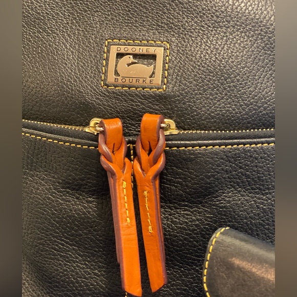 NWOT Dooney & Bourke Black Leather Dillen Bag with Vintage Wallet - Picture 2 of 16